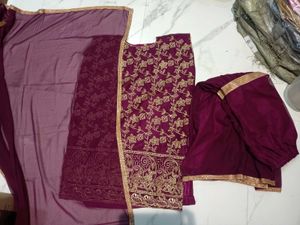 Elegant Embroidered Kurta Set with Dupatta 4xl