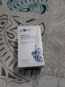 Plum PeptiCharge Rejuvenating Creme