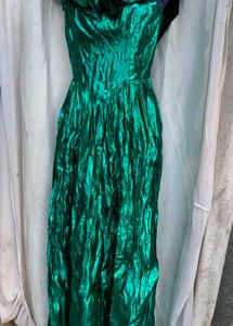 111712. Sparkling Emerald Green Gown