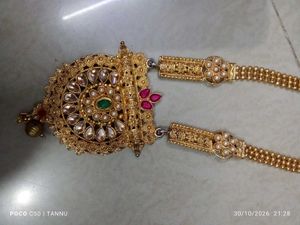 Exquisite Gold Necklace with Emerald &amp; Ruby
