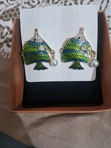 very cute and artistic fish 🐠 earrings
