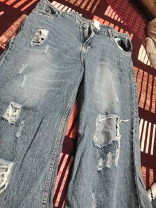 Distressed Wide Leg Jeans combo