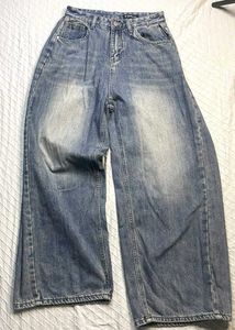 A cool blue baggy jeans, Great condition