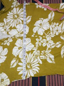 woman Olive Green Floral Print Cotton Kurta &amp; Pant