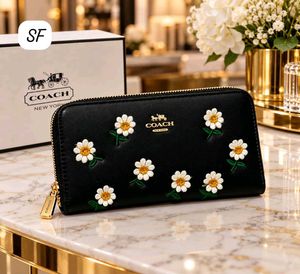Coach Daisy Wallet