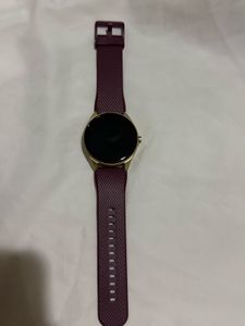 Stylish Smartwatch - Gold and Burgundy - Noise