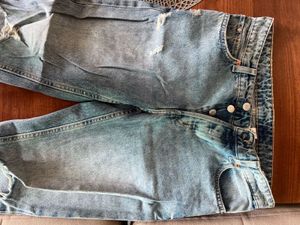 H&amp;m Ripped low waist Light Wash Jeans
