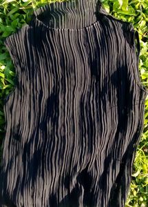 Black Sleeveless Top