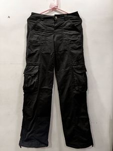 Black Cargo Pants (low-rise)