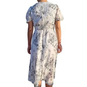 Elegant Floral Midi Dress