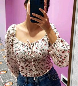 Urbanic Floral Print Puff Sleeve Top