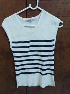 Striped Sleeveless V-Neck Top