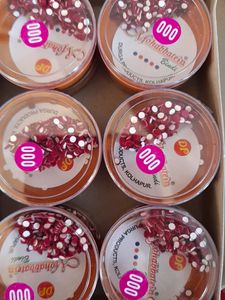 Like new bindi box  offer three colours