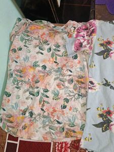 4 WOMEN Cute Floral &amp; Pink Tops Bundle