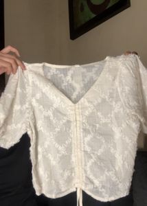 Chic White Textured V-Neck Top