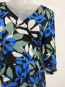 VERO MODA BRANDED Chic Floral Wrap Top