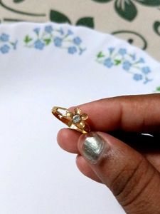 Golden floral ring✨️💫🌷