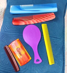 Vintage Comb and Mirror Set All New ✨