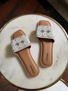 Embellished Floral Flat Sandals