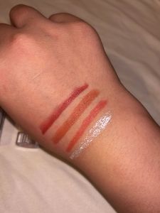 🪩Revolution eyeshadow &amp; Blue Heaven lipsticks 💕
