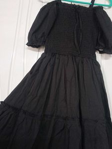 Chic Black Smocked Puff Sleeve Midi Dress