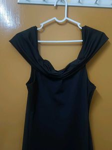 Elegant Black Off-Shoulder Maxi Dress