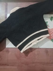 Chic Black &amp; White Cardigan