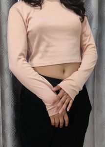 Ribbed Knit Long Sleeve Crop Top