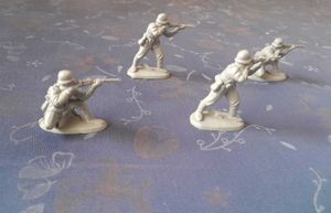 Vintage Toy Soldier Set