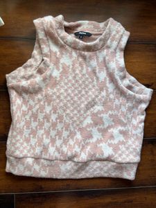 Sleeveless Peach Top size S