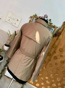 Korean Beige Trench Jacket from Uniqlo.Bust 34-36