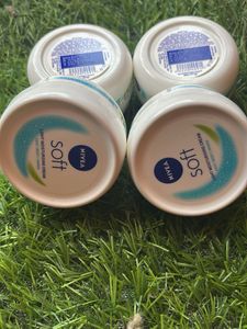 Nivea Soft Light Moisturising Cream (Lot of 4)