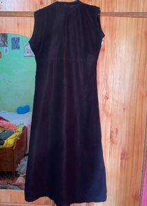 Elegant Black Kurta with Floral Embellishment