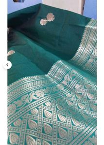 Elegant Navy Blue Soft Silk Allover Booti Saree