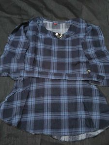 Blue Plaid Shorts top with Brooch XL