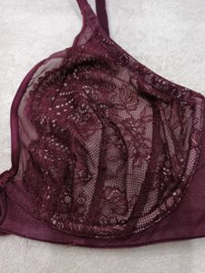 Lace Detail Burgundy Bra