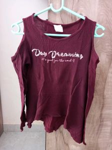 Burgundy "Day Dreaming" Graphic Tee