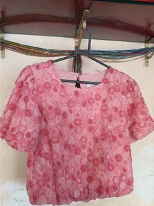 Chic Pink Floral Textured Top