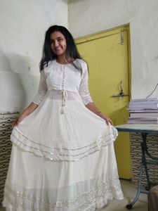 White Stylish Top And Skirt Last Price