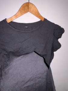 Uniqlo Black Ruffle Sleeve Top