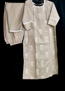 🤍EMBROIDERED BEIGE KURTI PANT SET🤍