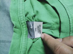 Nike Graphic T-Shirt