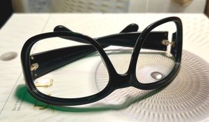 Marc Jacob’s Stylish Black Eyeglasses