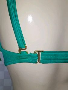 (400)Green Wrap Crop Top