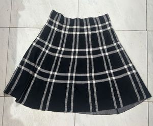 Black &amp; White A-Line Knit Skirt