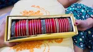 American Diamonds Bangles Set