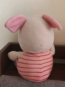 Electronic Winnie the pooh and plush piglet