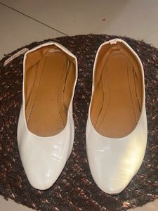 White Flat Bellies EU 39No.