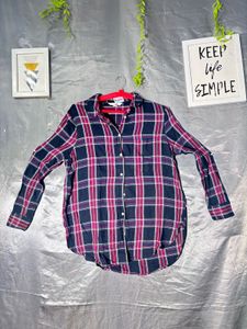 H&amp;M Classic Plaid Button-Up Shirt
