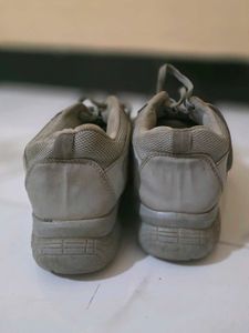 Lightweight Casual Sneakers